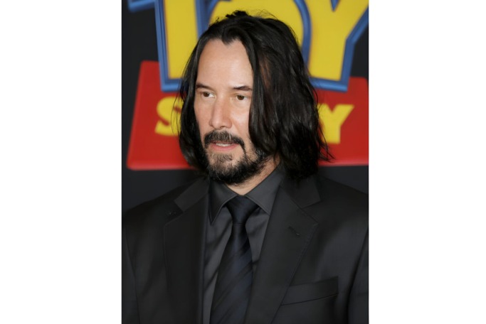 Keanu Reeves Beard Style 