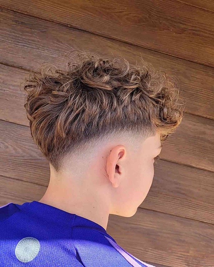 how to shave the back of your own neck