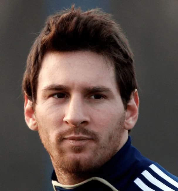 Lionel Messi Haircuts: How to Get the Soccer Star’s Best Look 8 Lionel Messi Haircuts bangs