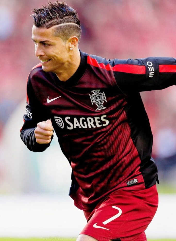 27 Best Cristiano Ronaldo Haircuts Choices for You 5 C Ronaldo Side Part Spiky Faux Hairstyle