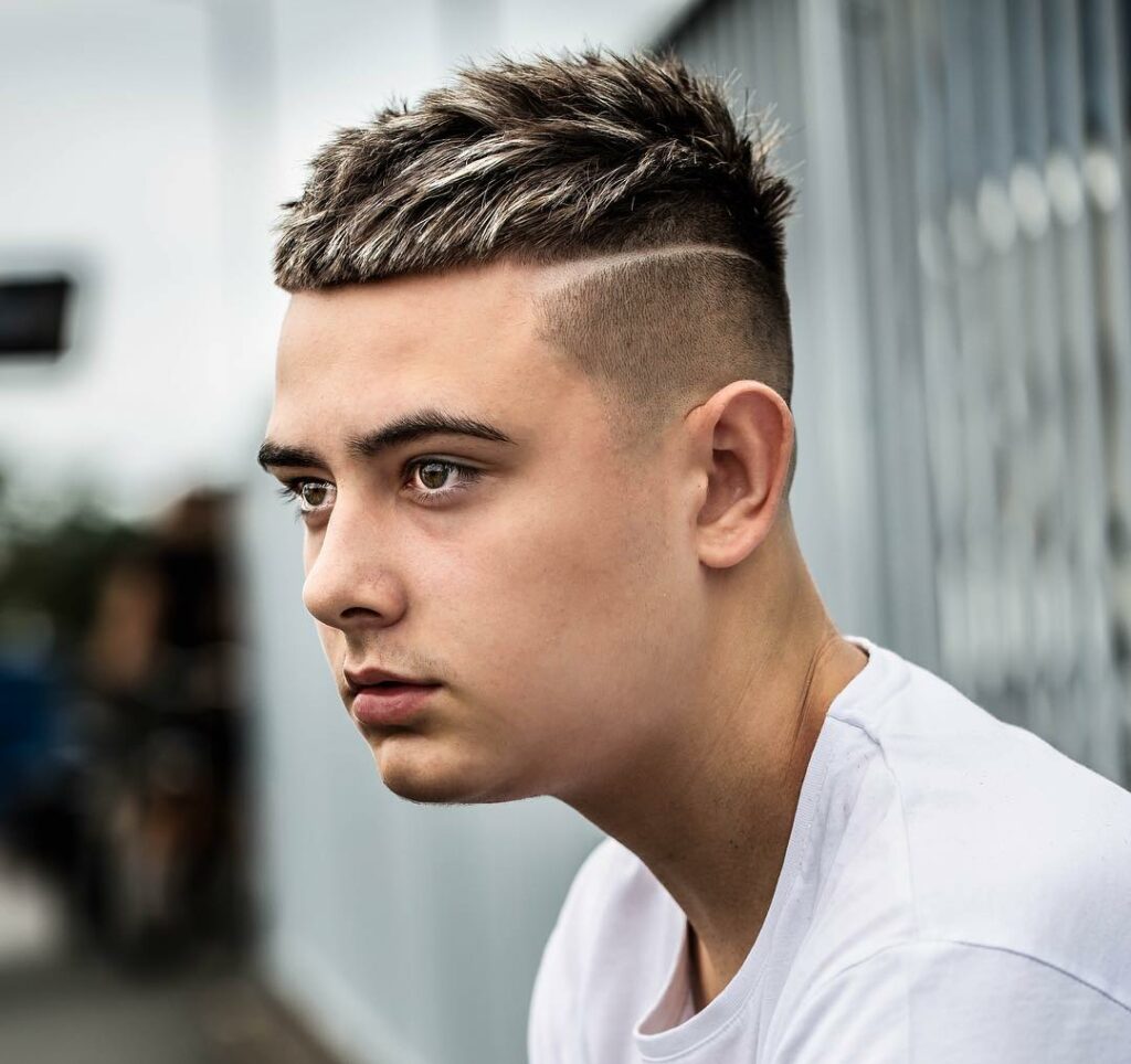 Haircuts For Teenage Guys With Round Faces 17 Discover the Top 55 Hairstyles for Teenage Guys