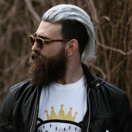 33 Slicked Back Haircut for a Sleek and Youthful Appearance 10 Slicked Back Hairstyle