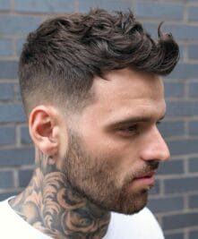 41 Wavy Hairstyles For Men: Youthful Masculine Appearance 20 Wavy Hairstyle with quiff