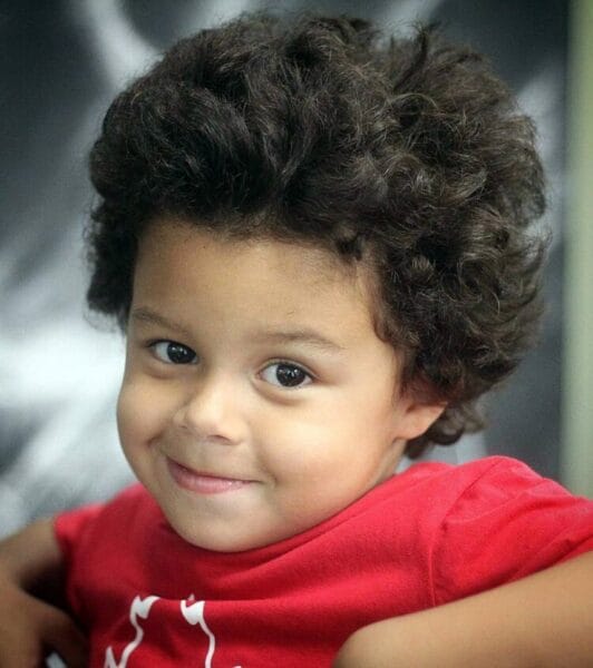 Boys with Curly Hair: Rock Those Spirals with Confidence & Style! 3 Boys with Curly Hair: Rock Those Spirals with Confidence & Style!