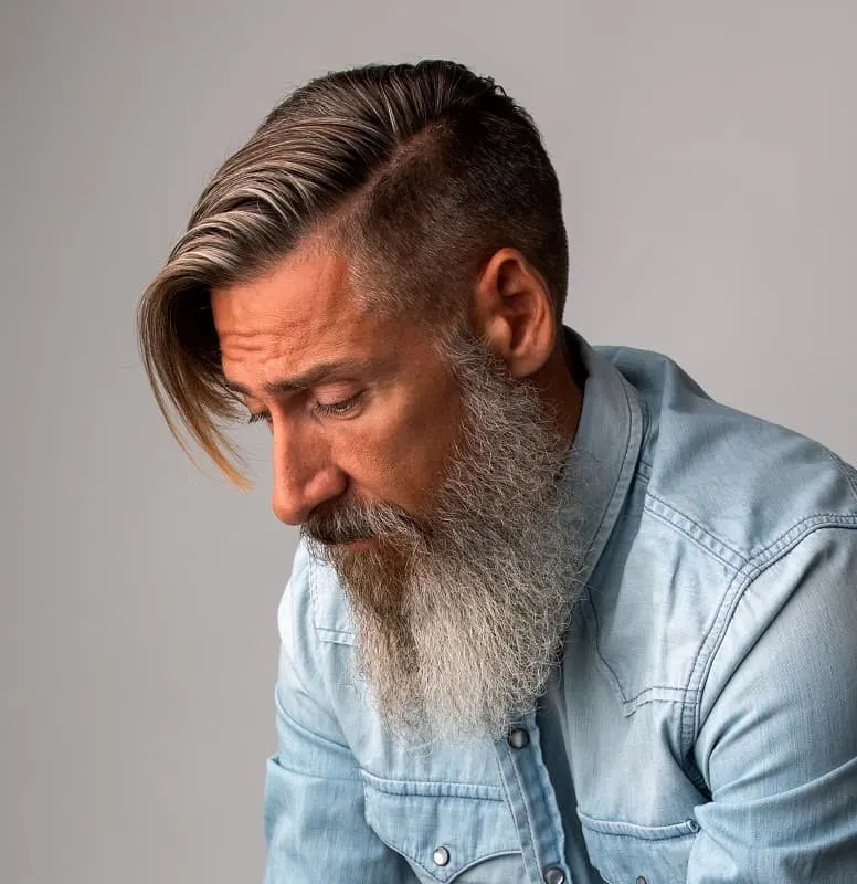 Side Swept Undercut: The Edgy Fusion of Classic and Modern 5 Side Swept Undercut