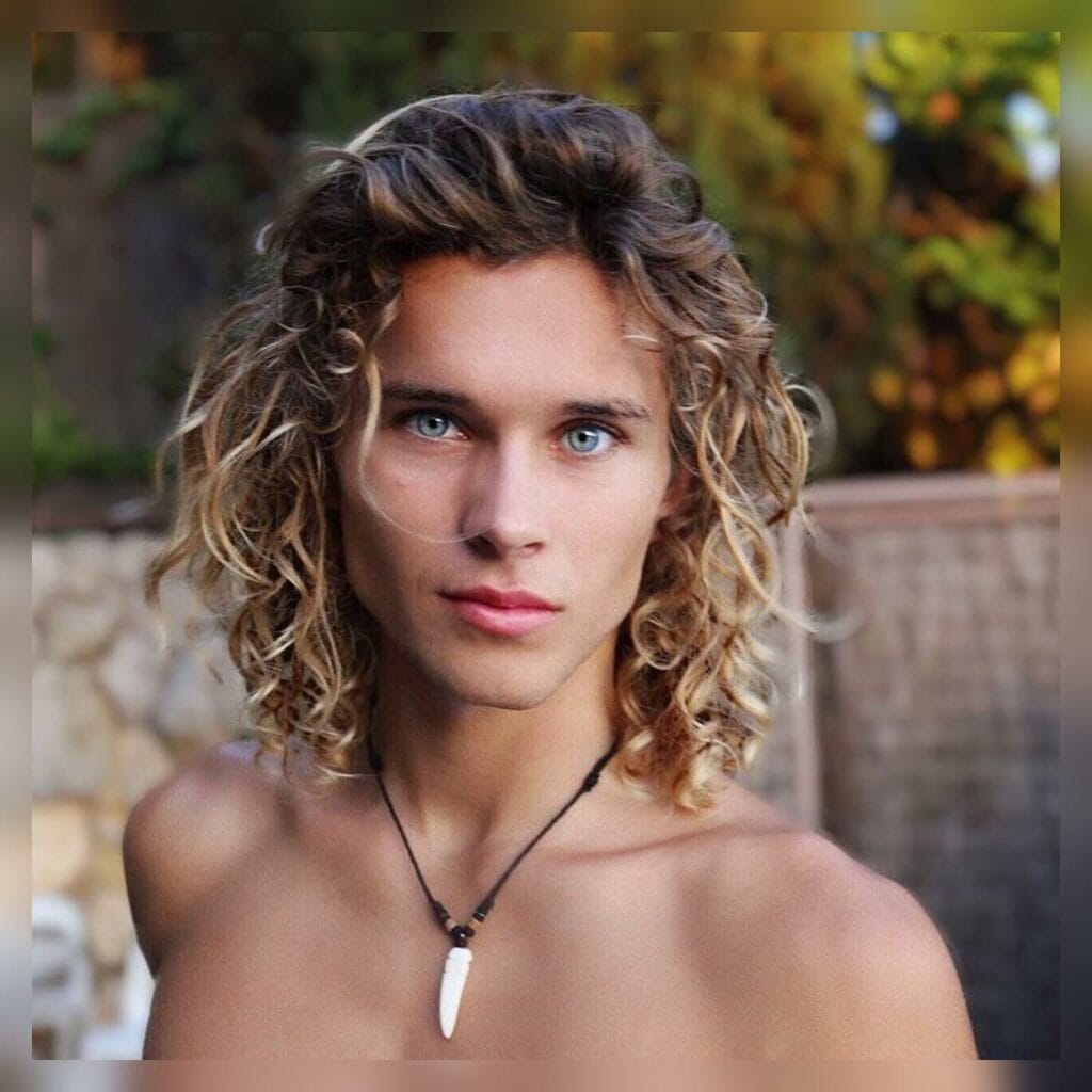 Ride the Wave: Unleashing Your Inner Surfer Hair 6 surfer hair shaggy