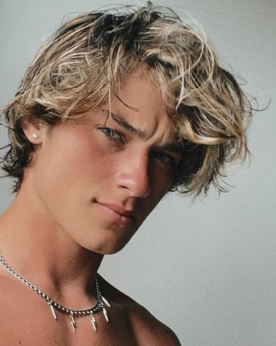 Ride the Wave: Unleashing Your Inner Surfer Hair 19 messy Styleoholic