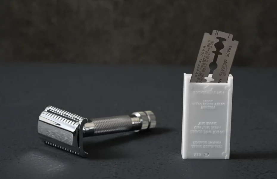Shave Your Head Like a Pro: Unraveling Shaving Head Tips 12 Straight Razor Shaving