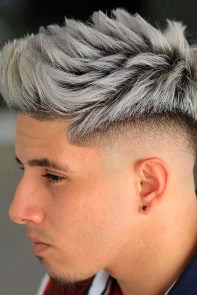 Frosted Tips Hair Revolution: Unleash Your Inner Cool! 4 Frosted Tips Hair Revolution