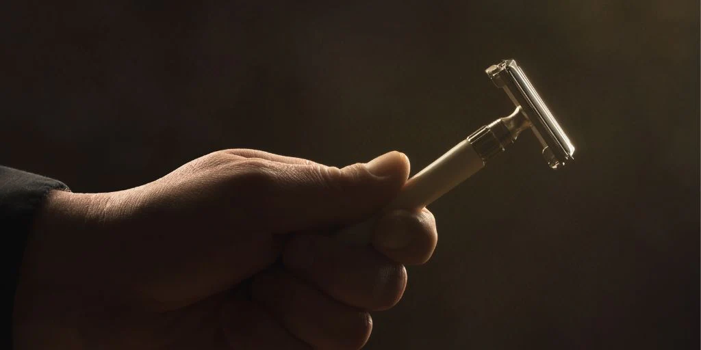 Safety Razor vs Cartridge Razor: The Ultimate Shaving Showdown