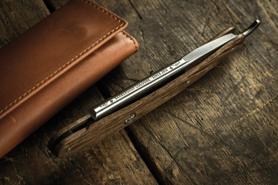 How To Sharpen A Straight Razor: Master Razor Sharpness! 2 How To Sharpen A Straight Razor: Master Razor Sharpness!