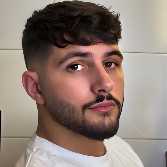 10 Italian Beard Styles for the Fashion-Forward Man 6 Italian 5'o Clock Shadow Beard
